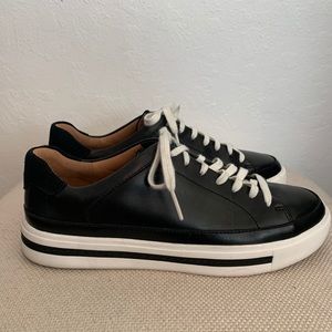 Clarks Black leather and suede Sneakers